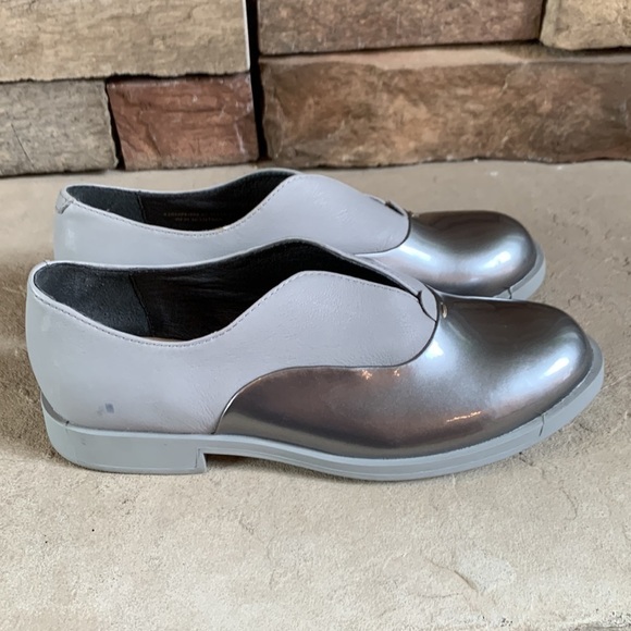 camper size 5 grey and silver shoes - Picture 3 of 7